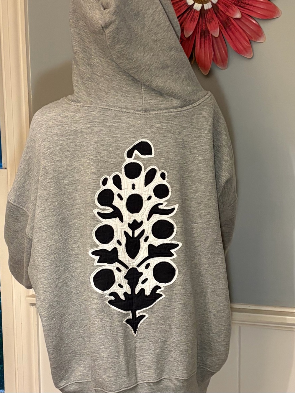FP MOVEMENT SPRINT TO THE FINISH EMBROIDERED LOGO HOODIE